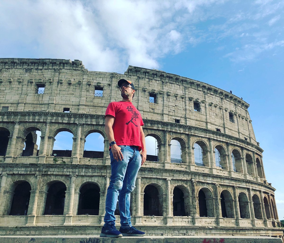 Iosu en Roma siempre viajando con uno de los mejores seguro de viaje barato para mochileros
