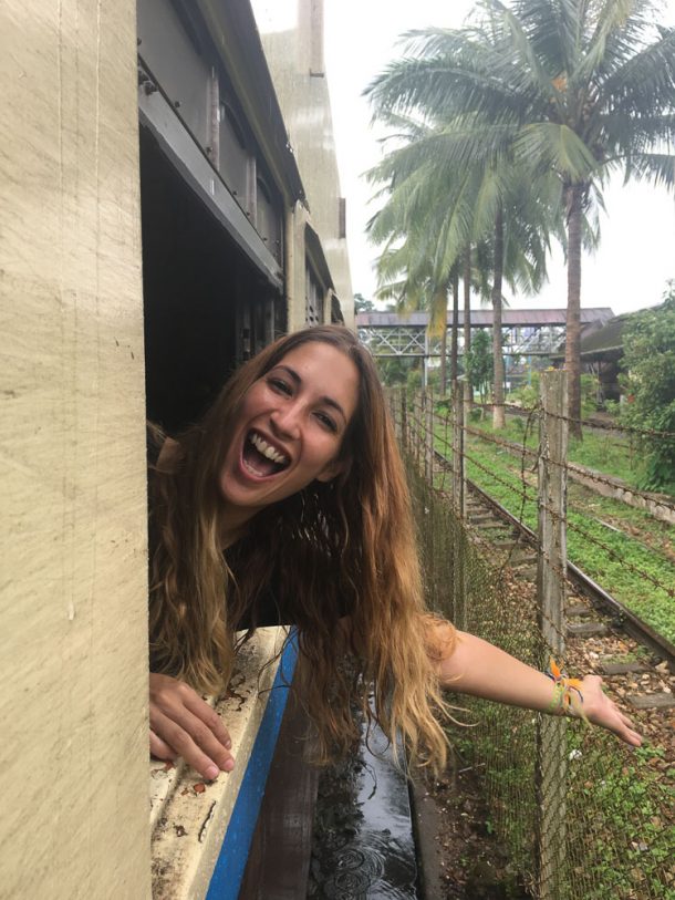 Laura Fernández, periodista que enseña cómo viajar sola por primera vez