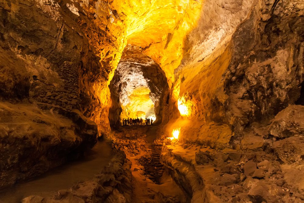 Cueva de los Verdes, uno de los sitios imprescindibles que ver en Lanzarote
